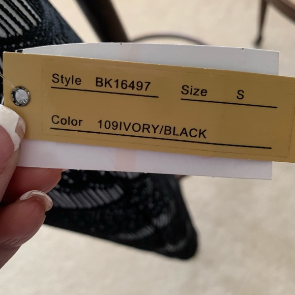 Black and white lace skirt by Melisa Paige size S - Picture 3 of 4